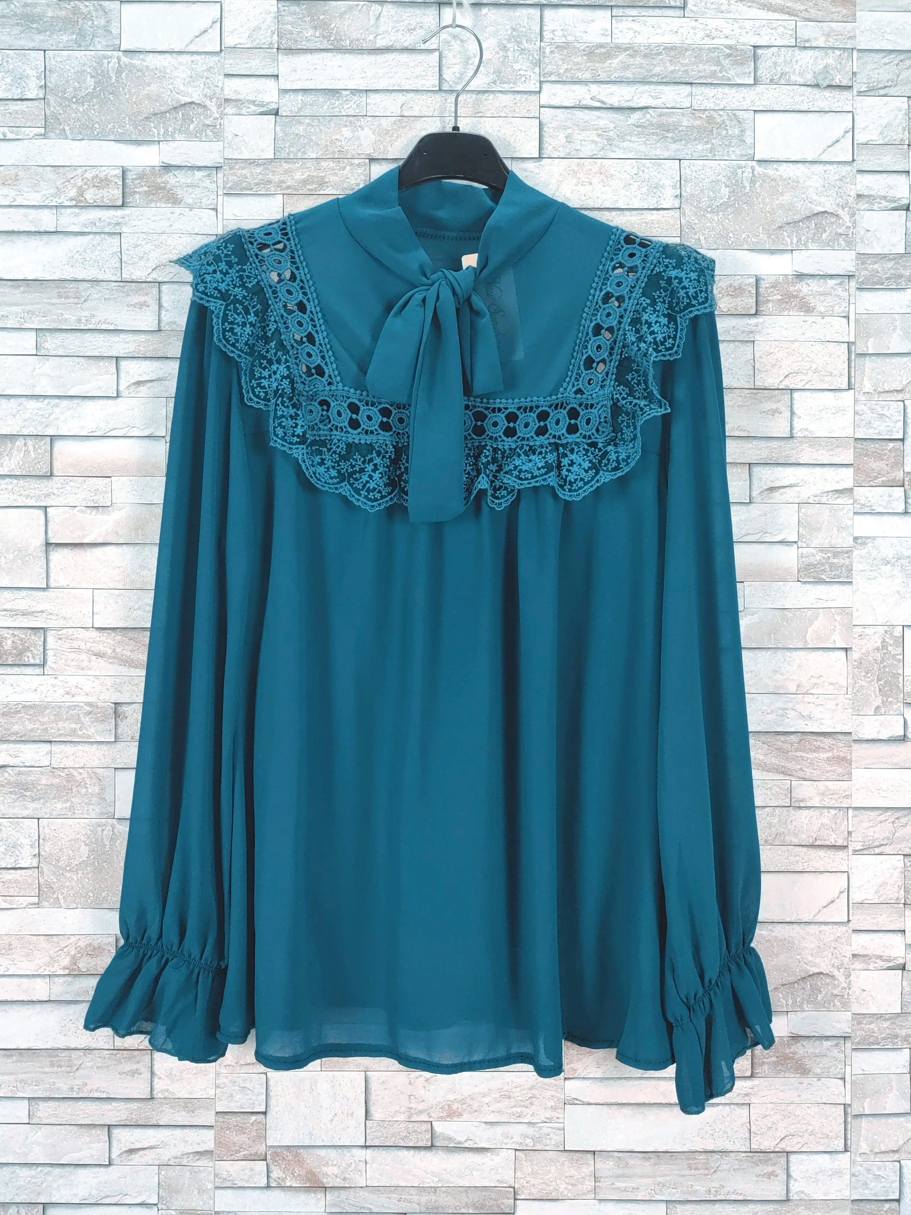 Blouse col lavallière（x9）