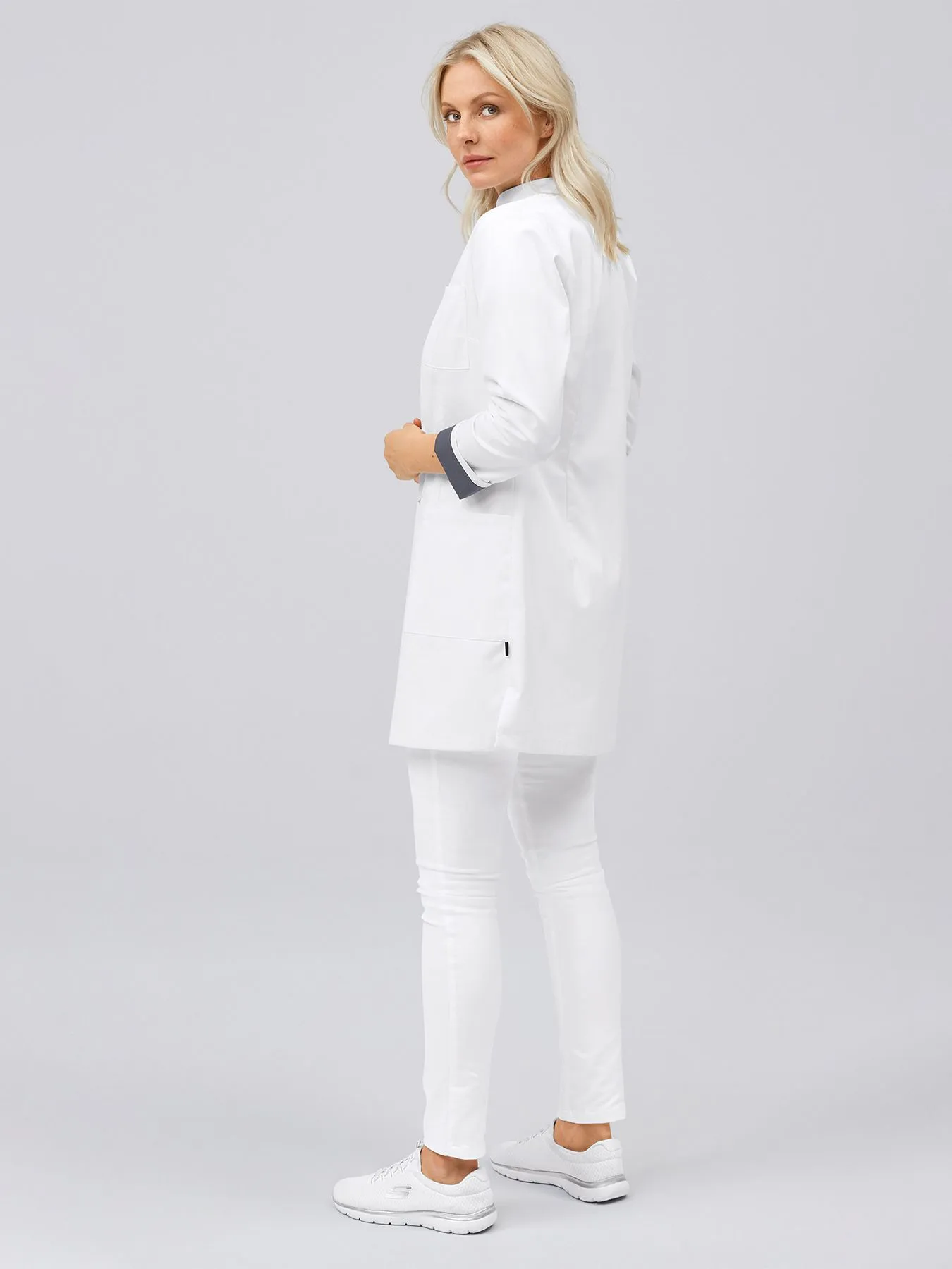 Blouse médicale avec détails colorés