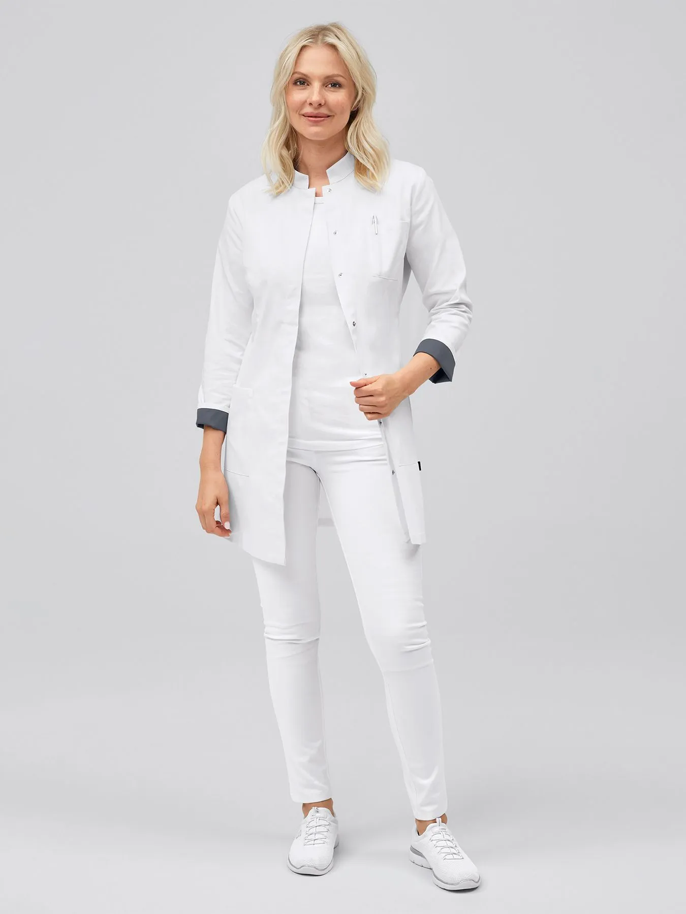 Blouse médicale avec détails colorés