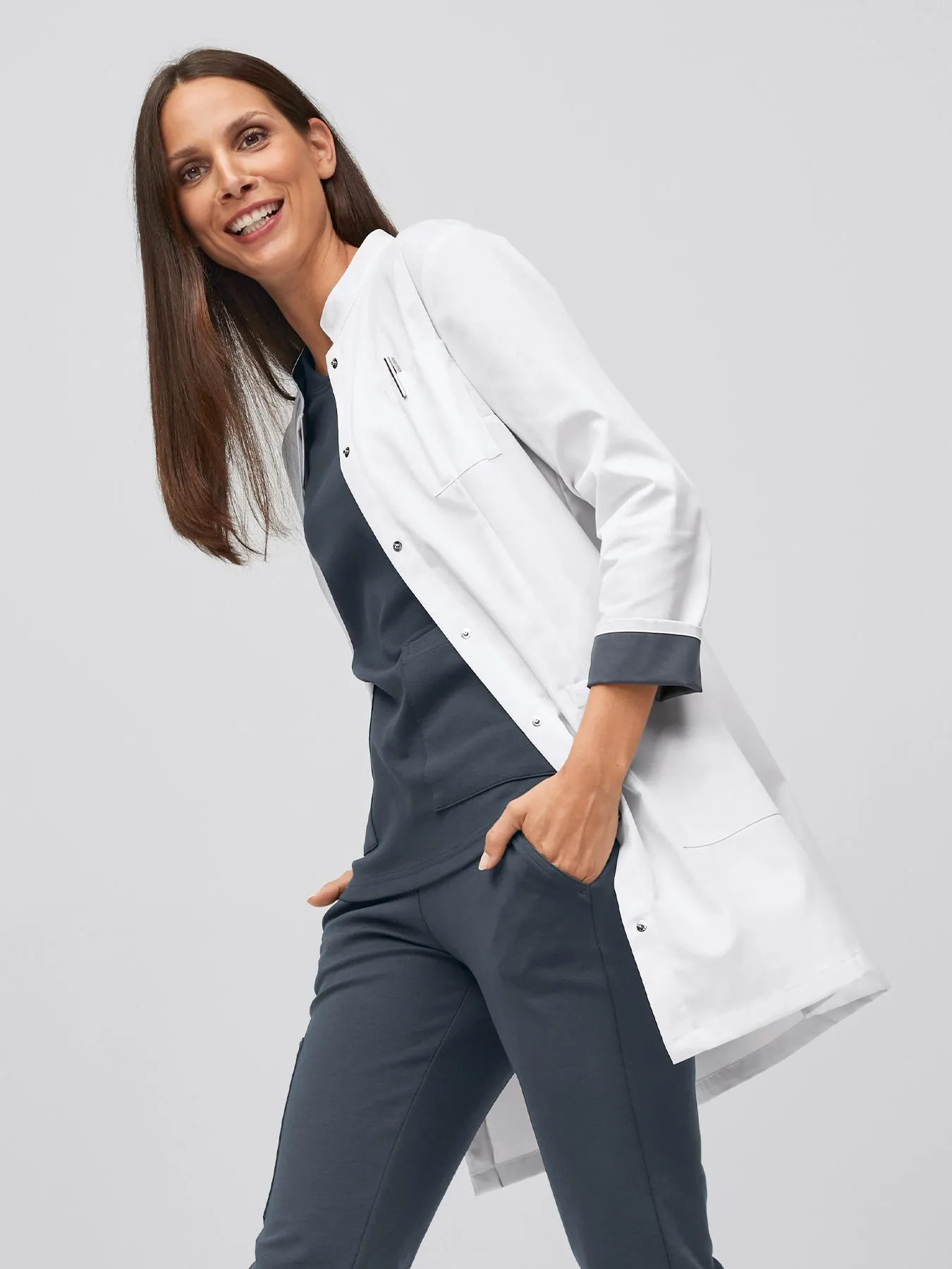 Blouse médicale avec détails colorés