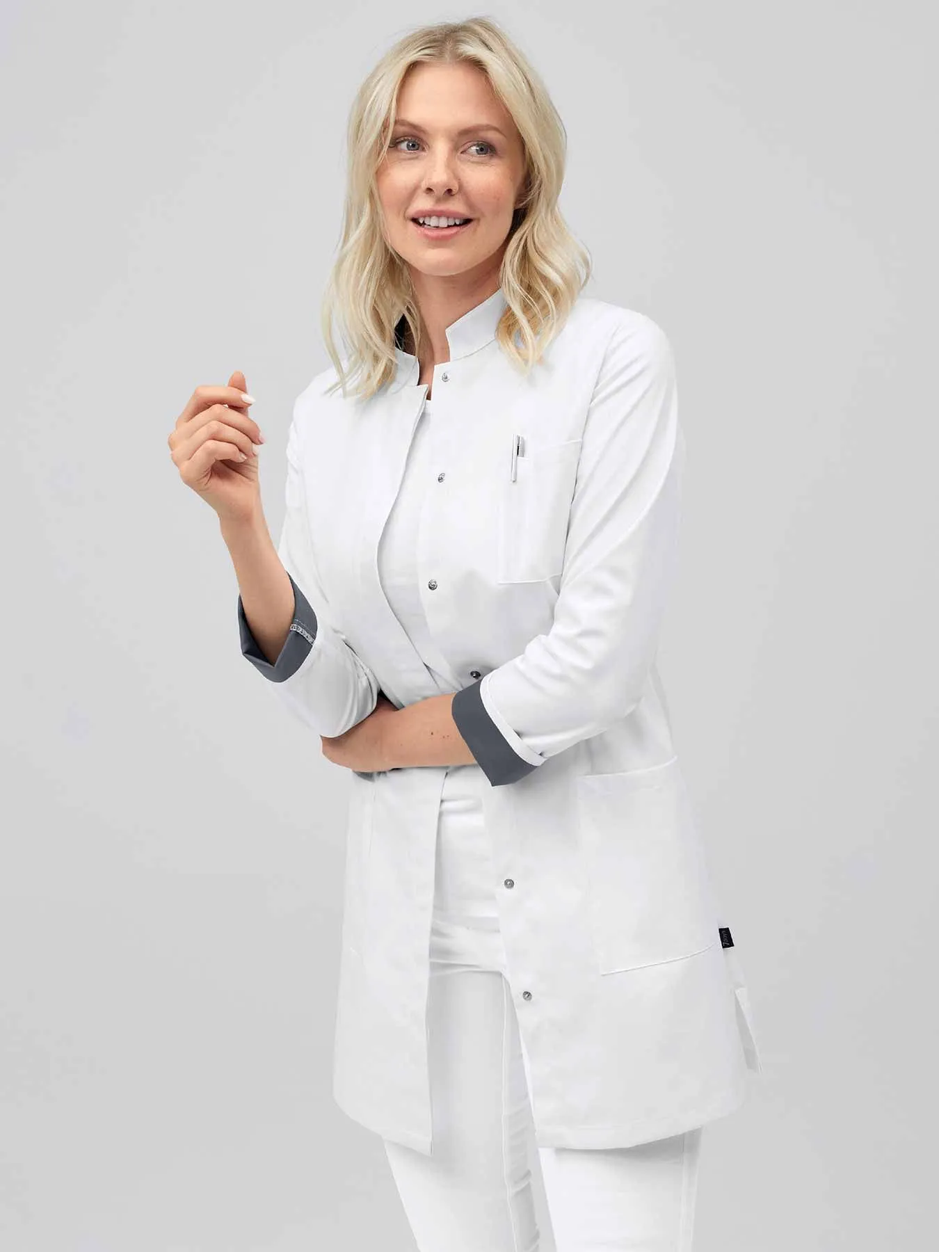 Blouse médicale avec détails colorés