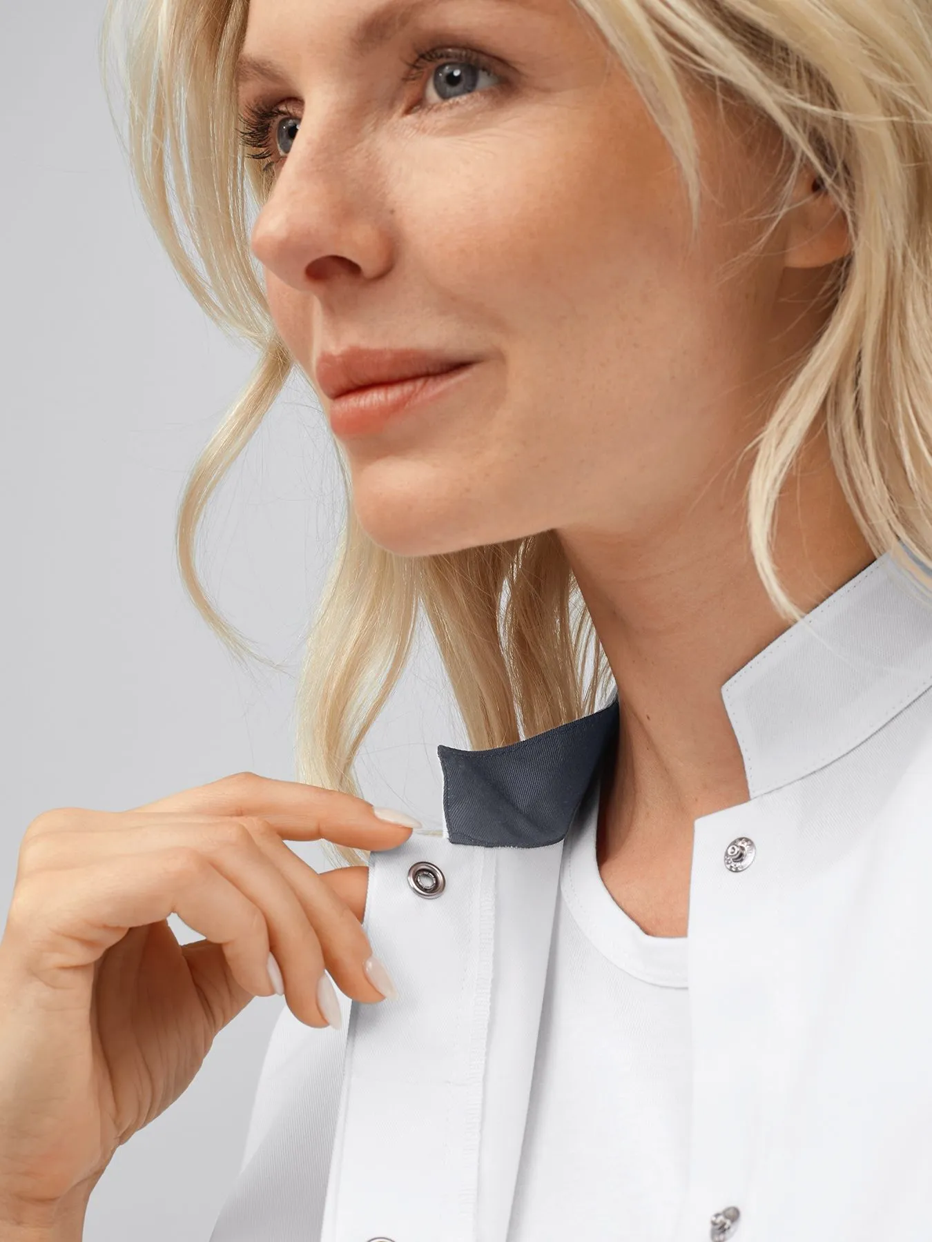 Blouse médicale avec détails colorés