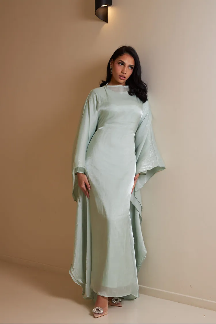 Robe 2 pièces sous-robe + voile à enfiler satiné vert