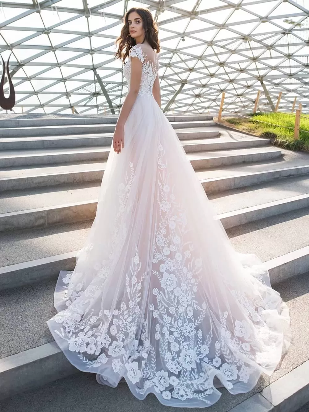 Robe de Mariée Princesse avec Manches Courtes