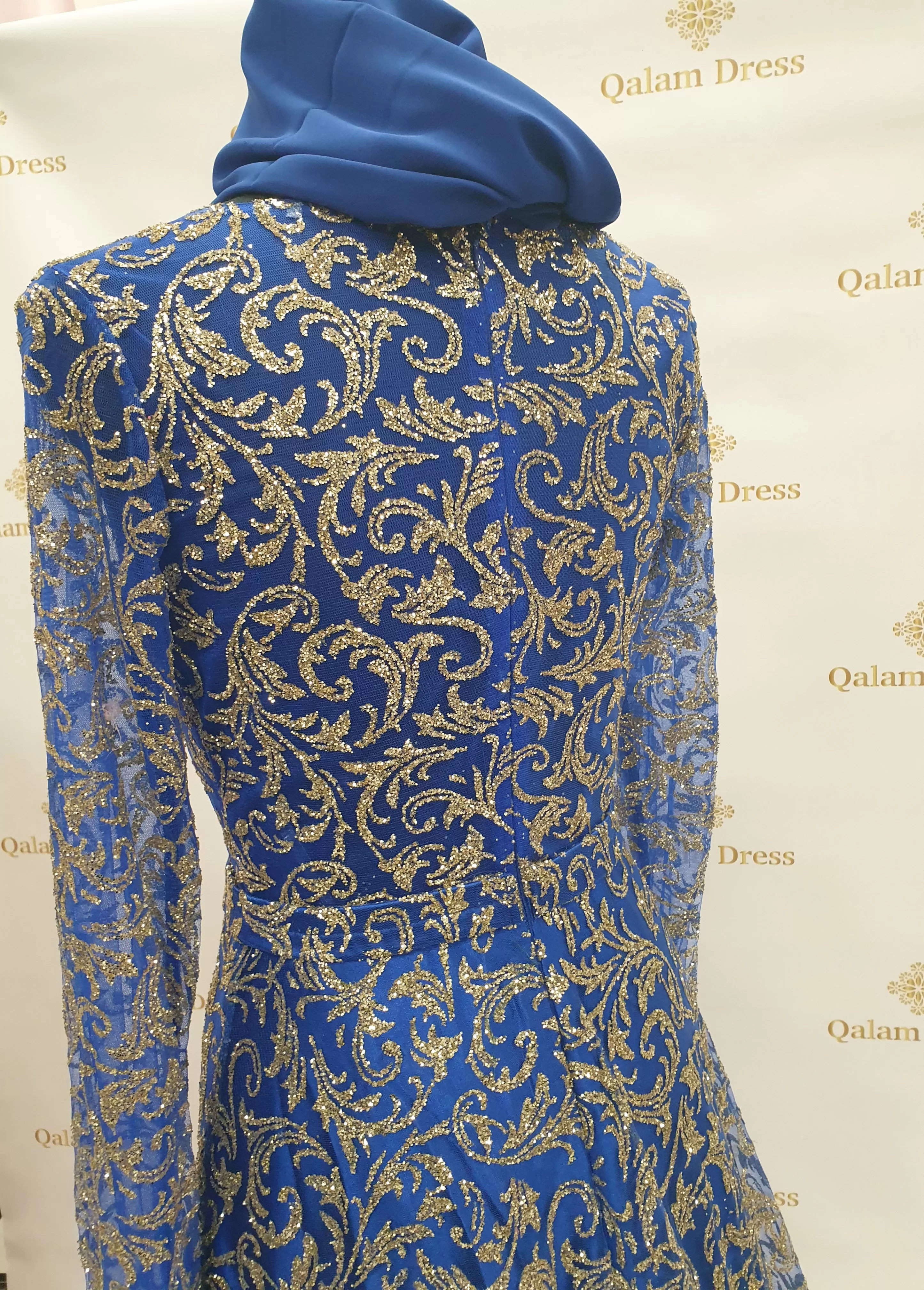 Robe de soirée Najah pailletée Dorée Bleu Roi - Tendance Hijab