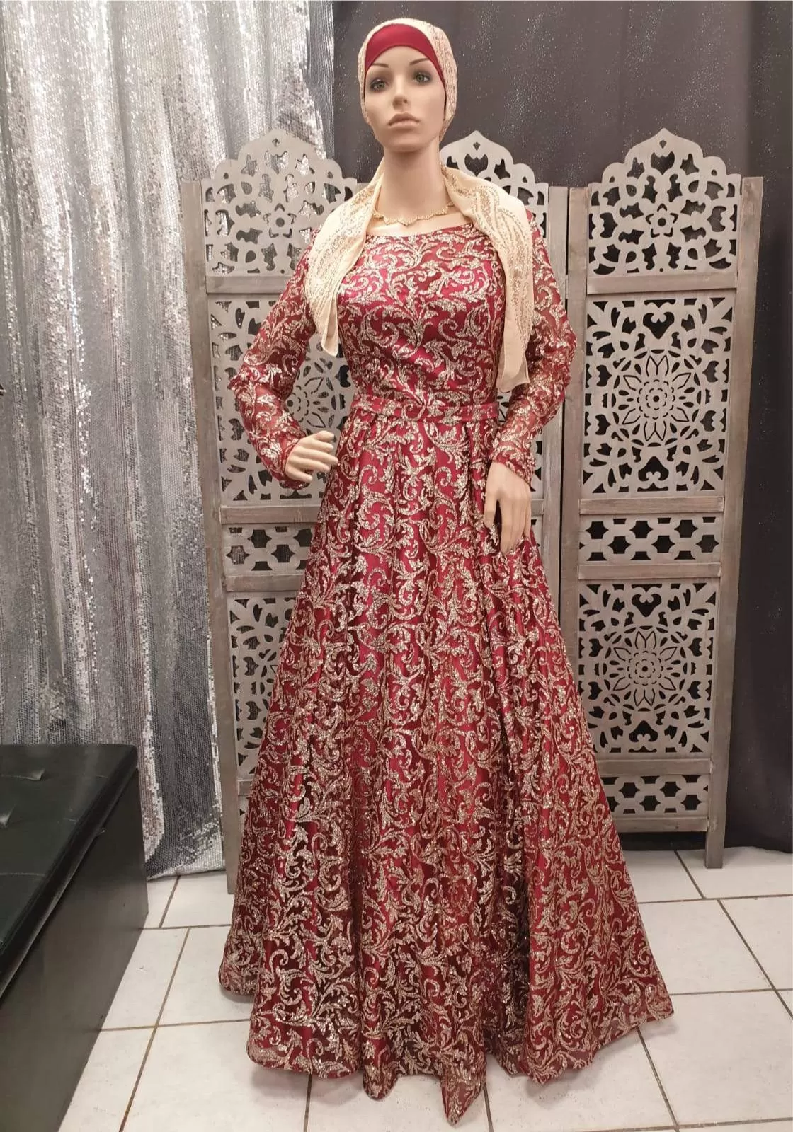 Robe de soirée Najah pailletée Dorée Rouge - Tendance Hijab